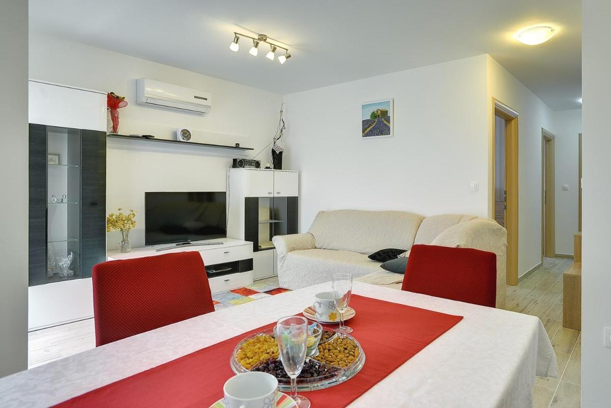 Apartments Elviana 풀라 외부 사진